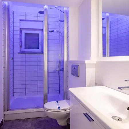 Cool Charming 1bd1bath Modern Home! #398 Daire